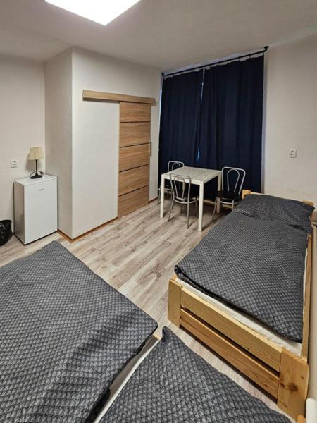 Ubytovna-Hostel- Imos Praha Exteriér fotografie